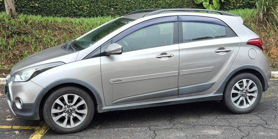HYUNDAI HB20X 1.6 16V STYLE FLEX 4P MANUAL HYUNDAI HB20X 1.6 16V STYLE FLEX 4P MANUAL